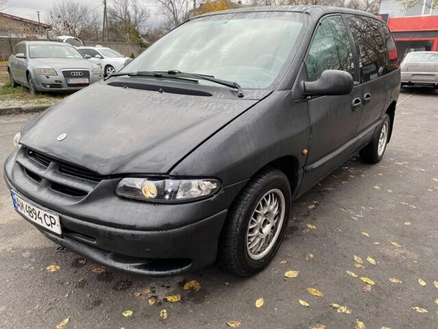 Черный Додж Караван, объемом двигателя 2.5 л и пробегом 400 тыс. км за 2300 $, фото 1 на Automoto.ua