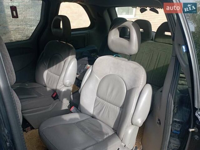 Черный Додж Караван, объемом двигателя 2.5 л и пробегом 360 тыс. км за 4700 $, фото 6 на Automoto.ua