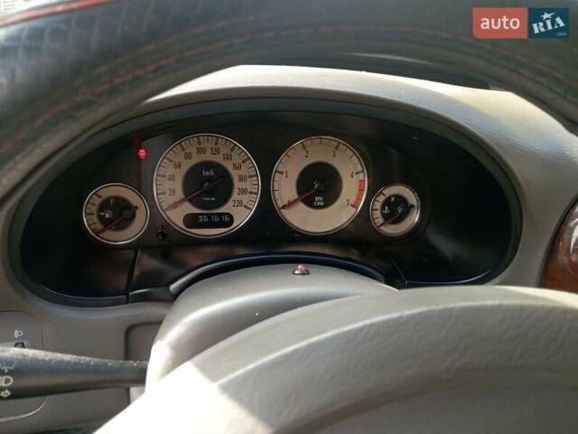 Черный Додж Караван, объемом двигателя 2.5 л и пробегом 360 тыс. км за 4700 $, фото 7 на Automoto.ua