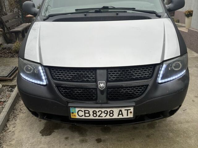 Черный Додж Караван, объемом двигателя 2.5 л и пробегом 393 тыс. км за 4000 $, фото 12 на Automoto.ua