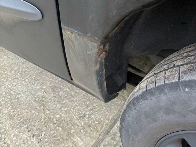 Черный Додж Караван, объемом двигателя 2.5 л и пробегом 393 тыс. км за 4000 $, фото 16 на Automoto.ua