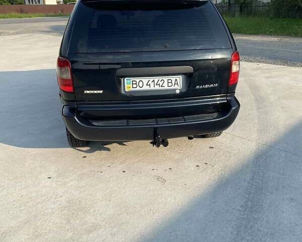 Чорний Додж Caravan, об'ємом двигуна 2.5 л та пробігом 354 тис. км за 4400 $, фото 1 на Automoto.ua