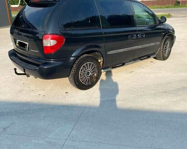 Чорний Додж Caravan, об'ємом двигуна 2.5 л та пробігом 354 тис. км за 4400 $, фото 5 на Automoto.ua