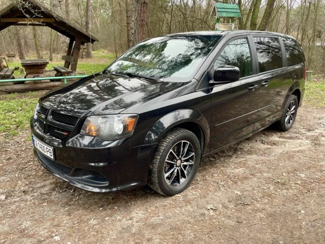 Чорний Додж Caravan, об'ємом двигуна 3.6 л та пробігом 129 тис. км за 13700 $, фото 4 на Automoto.ua