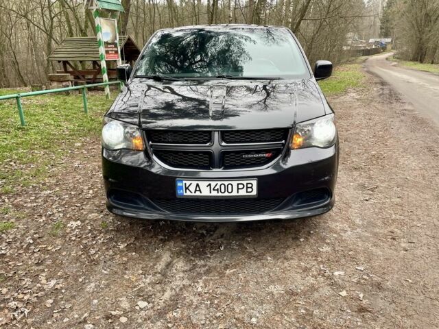 Чорний Додж Caravan, об'ємом двигуна 3.6 л та пробігом 129 тис. км за 13700 $, фото 1 на Automoto.ua