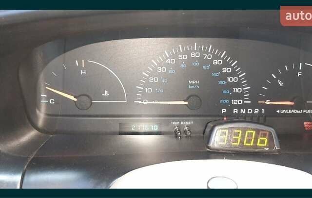 Коричневый Додж Караван, объемом двигателя 3 л и пробегом 250 тыс. км за 3500 $, фото 6 на Automoto.ua