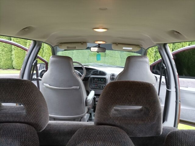 Коричневый Додж Караван, объемом двигателя 2.4 л и пробегом 270 тыс. км за 2200 $, фото 12 на Automoto.ua