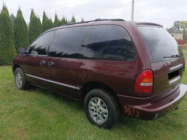 Коричневый Додж Караван, объемом двигателя 2.4 л и пробегом 270 тыс. км за 2200 $, фото 6 на Automoto.ua