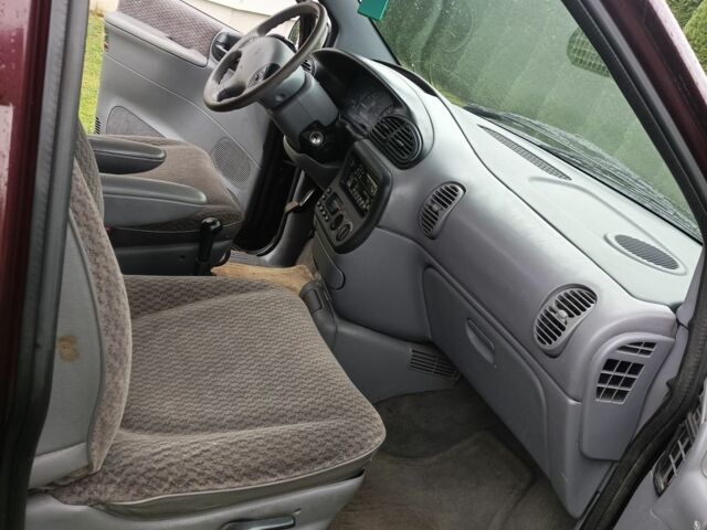 Коричневый Додж Караван, объемом двигателя 2.4 л и пробегом 270 тыс. км за 2200 $, фото 11 на Automoto.ua