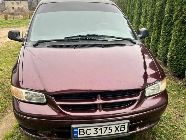 Коричневый Додж Караван, объемом двигателя 2.4 л и пробегом 270 тыс. км за 2200 $, фото 1 на Automoto.ua