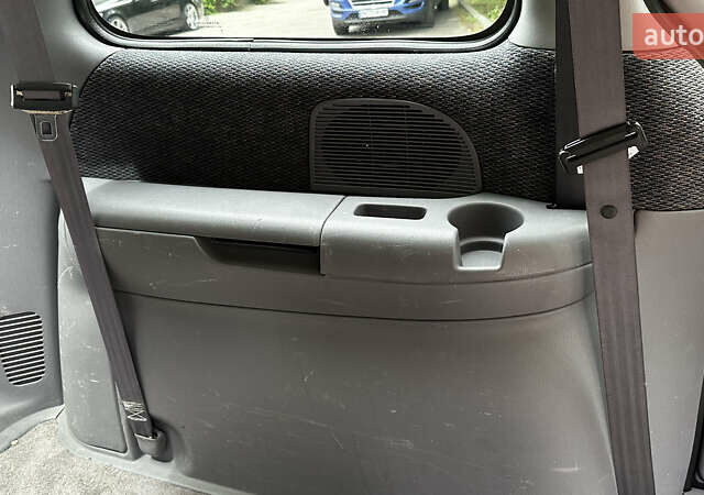 Красный Додж Караван, объемом двигателя 3.3 л и пробегом 230 тыс. км за 4700 $, фото 8 на Automoto.ua