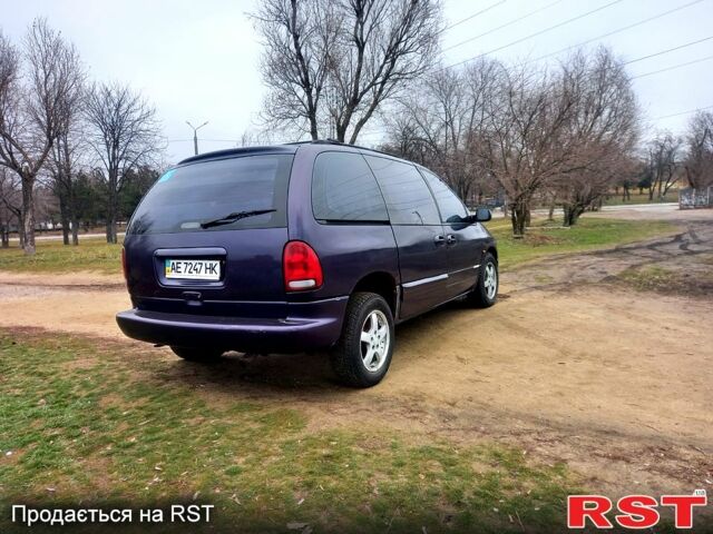 Додж Caravan, об'ємом двигуна 3.8 л та пробігом 225 тис. км за 3800 $, фото 9 на Automoto.ua