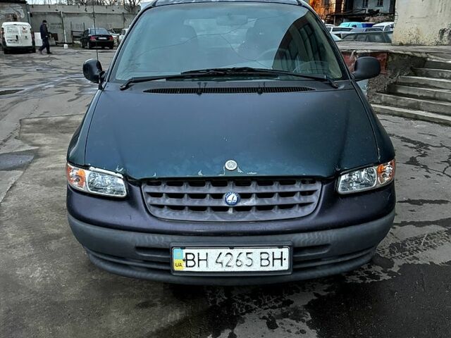Додж Караван, объемом двигателя 25 л и пробегом 188 тыс. км за 2400 $, фото 2 на Automoto.ua
