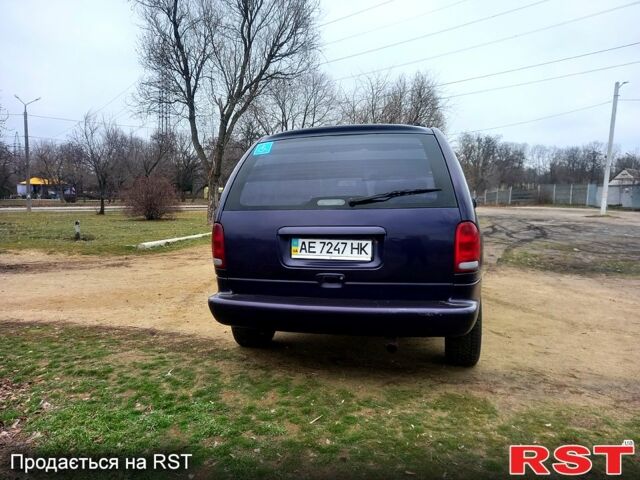 Додж Caravan, об'ємом двигуна 3.8 л та пробігом 225 тис. км за 3800 $, фото 10 на Automoto.ua