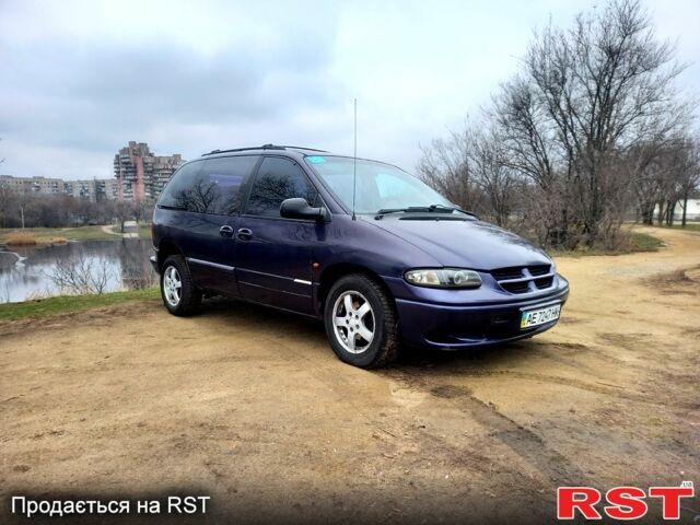 Додж Caravan, об'ємом двигуна 3.8 л та пробігом 225 тис. км за 3800 $, фото 7 на Automoto.ua