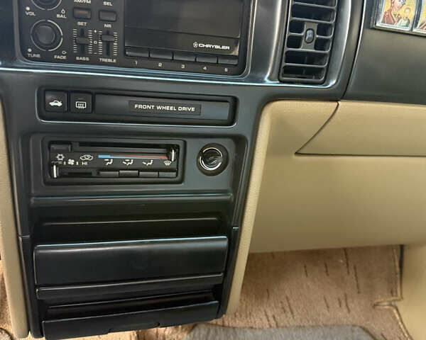 Додж Караван 1993 в Киеве на Automoto.ua Серый Додж Караван, объемом двигателя 3 л и пробегом 62 тыс. км за 4600 $, фото 10 на Automoto.ua