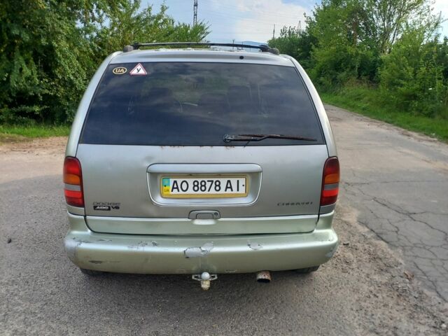 Серый Додж Караван, объемом двигателя 3 л и пробегом 400 тыс. км за 900 $, фото 5 на Automoto.ua