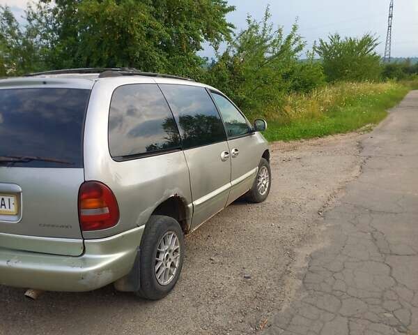 Додж Караван 1996 в Дрогобыче на Automoto.ua Серый Додж Караван, объемом двигателя 2.97 л и пробегом 200 тыс. км за 850 $, фото 2 на Automoto.ua