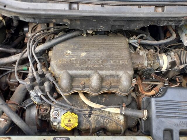 Серый Додж Караван, объемом двигателя 3 л и пробегом 400 тыс. км за 900 $, фото 7 на Automoto.ua