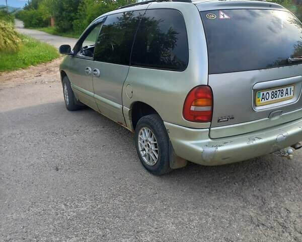 Додж Караван 1996 в Дрогобыче на Automoto.ua Серый Додж Караван, объемом двигателя 2.97 л и пробегом 200 тыс. км за 850 $, фото 3 на Automoto.ua