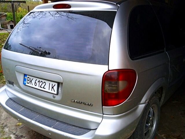 Серый Додж Караван, объемом двигателя 2.5 л и пробегом 295 тыс. км за 3200 $, фото 8 на Automoto.ua