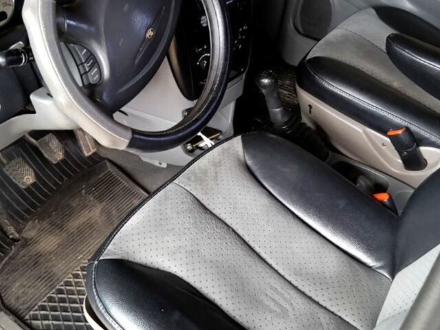 Серый Додж Караван, объемом двигателя 2.5 л и пробегом 295 тыс. км за 3200 $, фото 1 на Automoto.ua