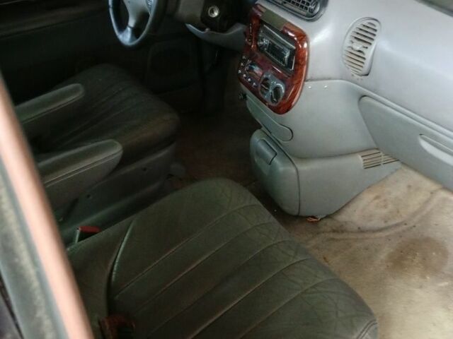 Сірий Додж Caravan, об'ємом двигуна 0 л та пробігом 250 тис. км за 1500 $, фото 2 на Automoto.ua