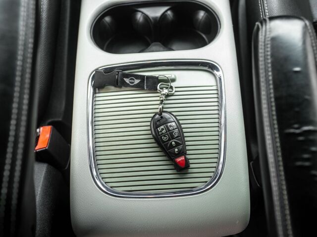 Серый Додж Караван, объемом двигателя 3.6 л и пробегом 340 тыс. км за 13300 $, фото 11 на Automoto.ua