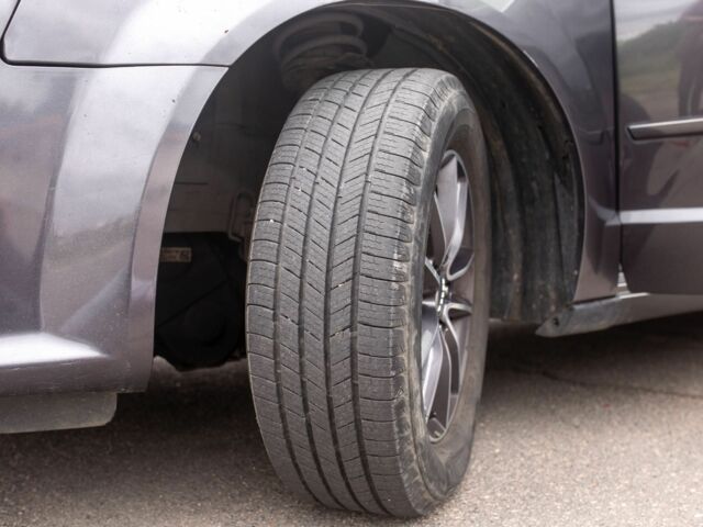 Серый Додж Караван, объемом двигателя 3.6 л и пробегом 340 тыс. км за 13300 $, фото 14 на Automoto.ua