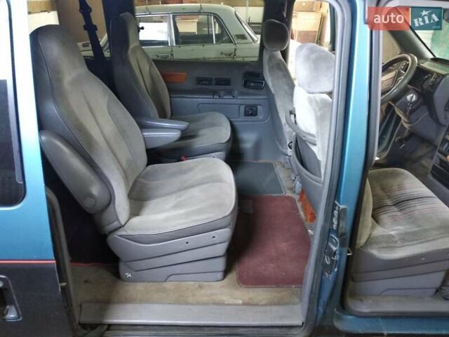 Синій Додж Caravan, об'ємом двигуна 3.3 л та пробігом 380 тис. км за 3500 $, фото 9 на Automoto.ua