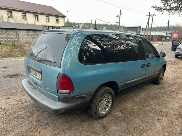 Синій Додж Caravan, об'ємом двигуна 3.3 л та пробігом 400 тис. км за 2200 $, фото 5 на Automoto.ua