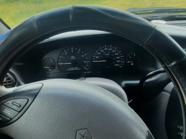 Синий Додж Караван, объемом двигателя 3.3 л и пробегом 350 тыс. км за 4500 $, фото 5 на Automoto.ua