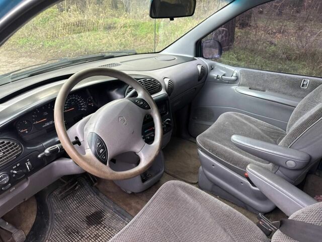 Синій Додж Caravan, об'ємом двигуна 3.3 л та пробігом 400 тис. км за 2200 $, фото 7 на Automoto.ua