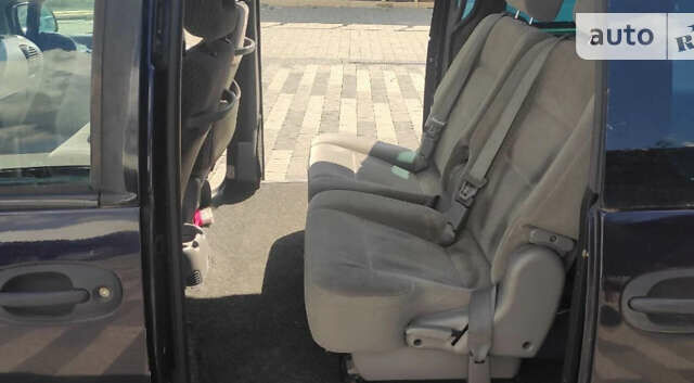 Синій Додж Caravan, об'ємом двигуна 2.5 л та пробігом 405 тис. км за 3400 $, фото 6 на Automoto.ua