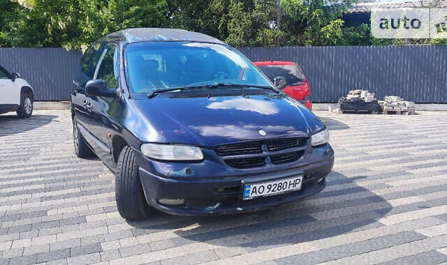 Синій Додж Caravan, об'ємом двигуна 2.5 л та пробігом 405 тис. км за 3400 $, фото 7 на Automoto.ua
