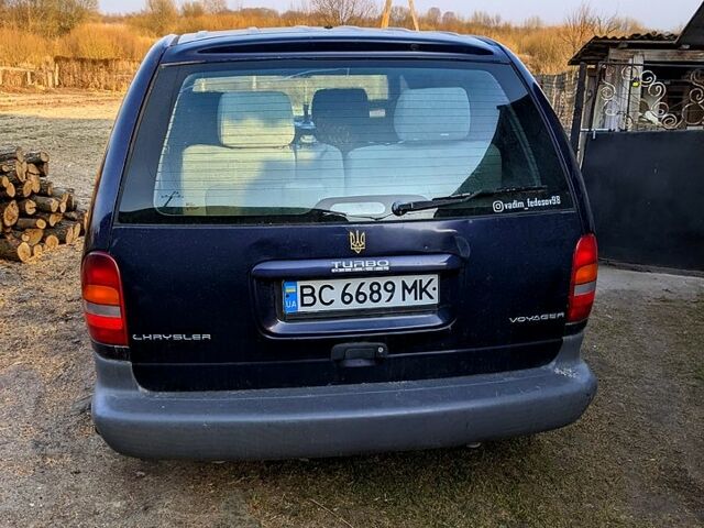 Синий Додж Караван, объемом двигателя 2.5 л и пробегом 300 тыс. км за 2300 $, фото 7 на Automoto.ua