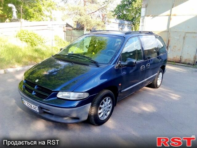 Синій Додж Caravan, об'ємом двигуна 2.5 л та пробігом 342 тис. км за 2800 $, фото 1 на Automoto.ua