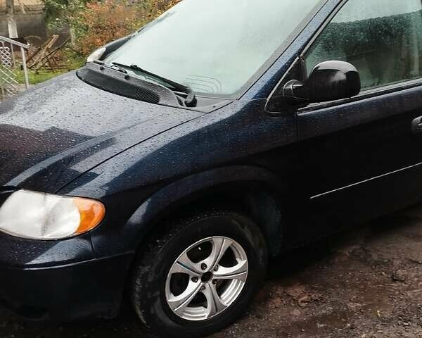 Синий Додж Караван, объемом двигателя 3.3 л и пробегом 200 тыс. км за 5100 $, фото 1 на Automoto.ua