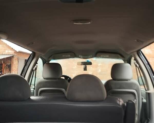 Синий Додж Караван, объемом двигателя 3.3 л и пробегом 200 тыс. км за 5100 $, фото 19 на Automoto.ua