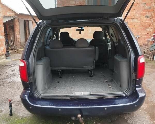 Синий Додж Караван, объемом двигателя 3.3 л и пробегом 200 тыс. км за 5100 $, фото 12 на Automoto.ua