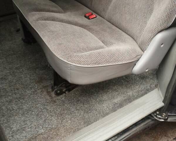 Синий Додж Караван, объемом двигателя 3.3 л и пробегом 200 тыс. км за 5100 $, фото 16 на Automoto.ua