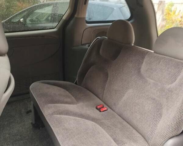 Синий Додж Караван, объемом двигателя 3.3 л и пробегом 200 тыс. км за 5100 $, фото 14 на Automoto.ua