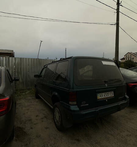 Додж Караван 1995 в Киеве на Automoto.ua Зеленый Додж Караван, объемом двигателя 3 л и пробегом 325 тыс. км за 2400 $, фото 2 на Automoto.ua