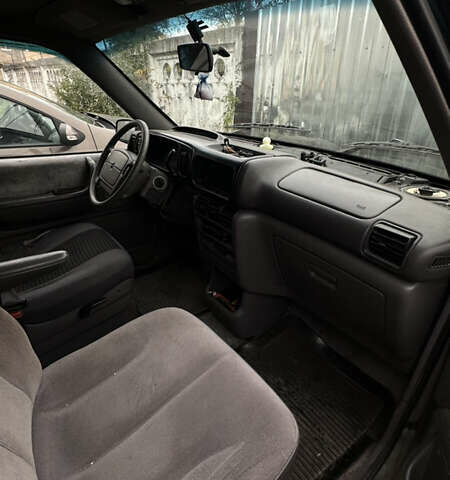 Додж Караван 1995 в Киеве на Automoto.ua Зеленый Додж Караван, объемом двигателя 3 л и пробегом 325 тыс. км за 2400 $, фото 7 на Automoto.ua