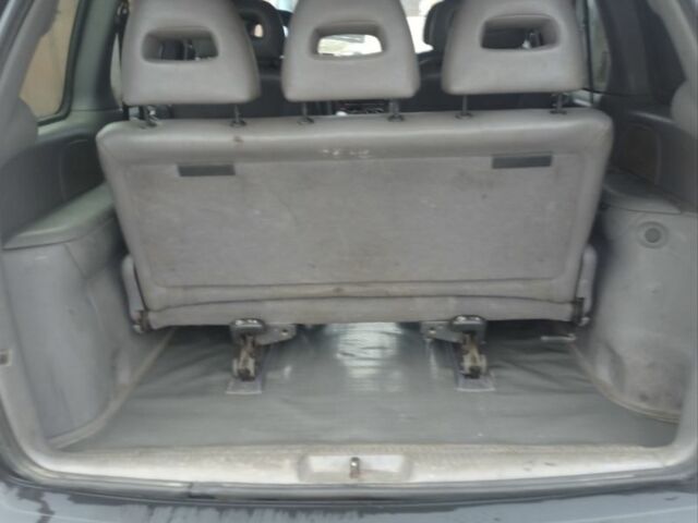 Зеленый Додж Караван, объемом двигателя 2.5 л и пробегом 512 тыс. км за 2600 $, фото 6 на Automoto.ua