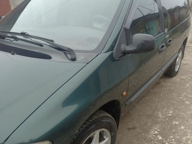 Зеленый Додж Караван, объемом двигателя 2.5 л и пробегом 512 тыс. км за 2600 $, фото 1 на Automoto.ua