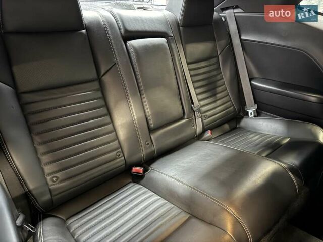 Белый Додж Челенджер, объемом двигателя 3.6 л и пробегом 157 тыс. км за 16500 $, фото 36 на Automoto.ua