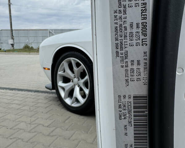 Белый Додж Челенджер, объемом двигателя 3.6 л и пробегом 150 тыс. км за 17499 $, фото 26 на Automoto.ua