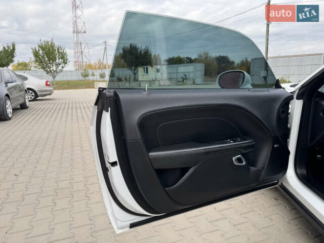 Белый Додж Челенджер, объемом двигателя 3.6 л и пробегом 150 тыс. км за 17499 $, фото 21 на Automoto.ua