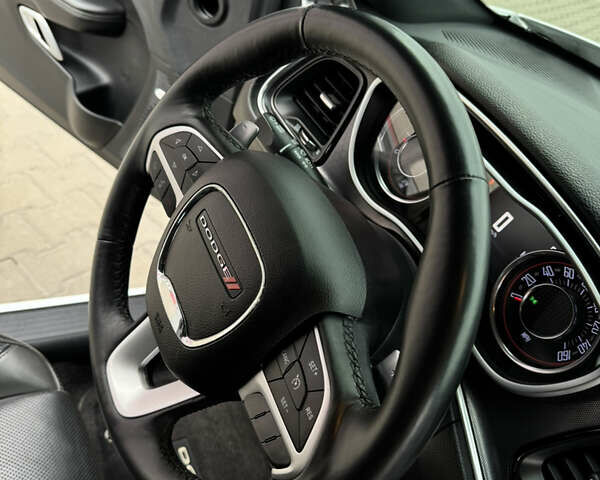 Белый Додж Челенджер, объемом двигателя 3.6 л и пробегом 150 тыс. км за 17499 $, фото 37 на Automoto.ua